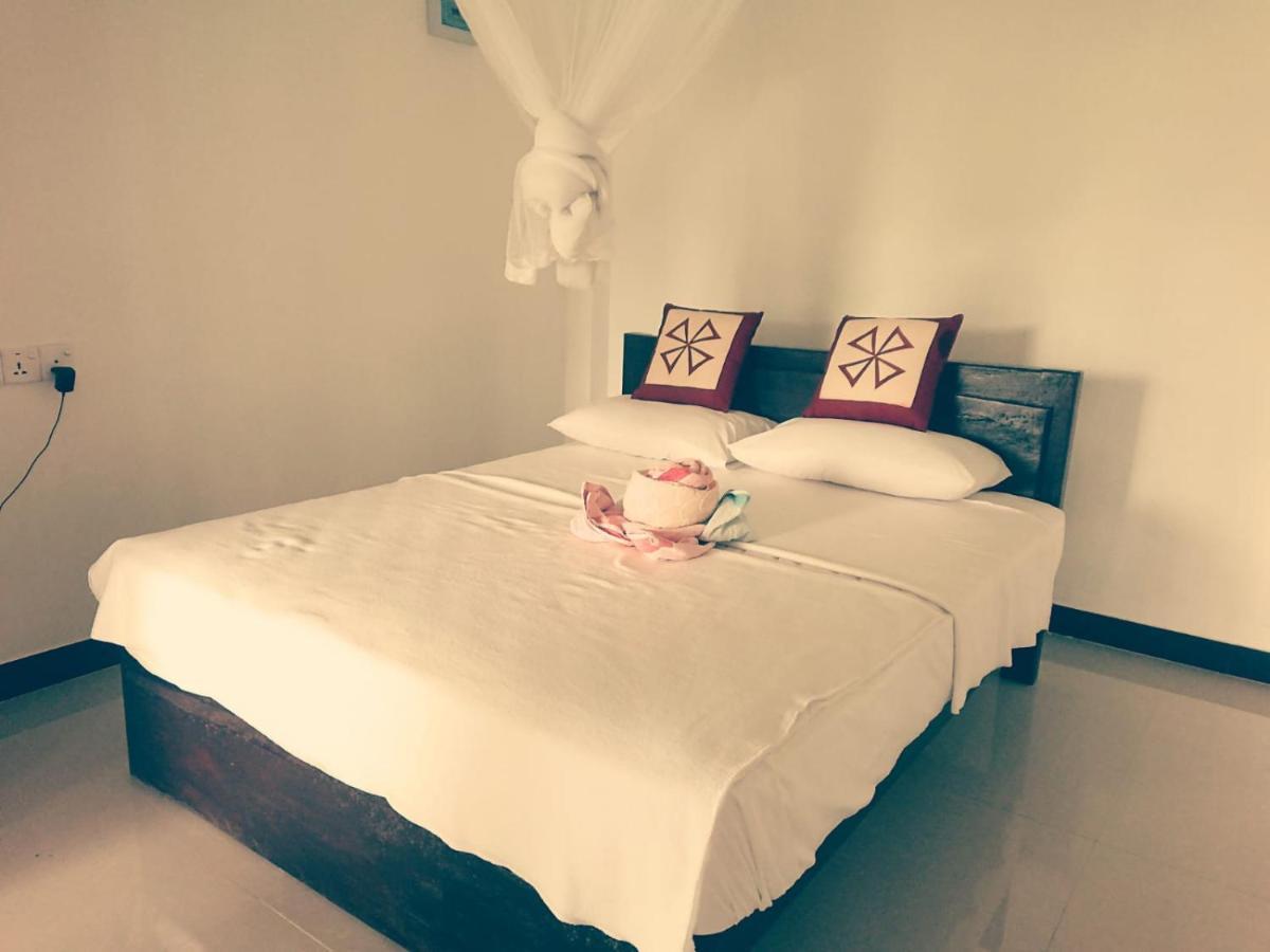 Dulmini Homestay Ella Luaran gambar